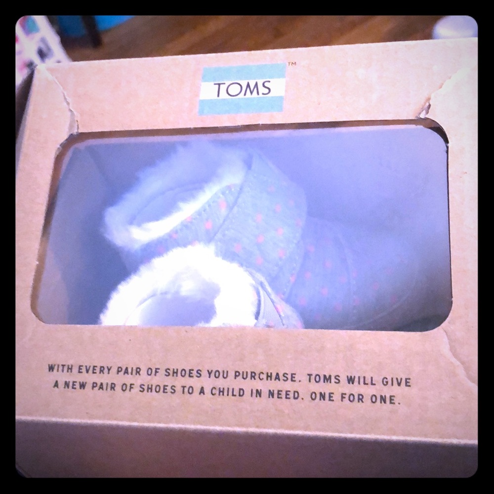Girls Infant Toms they are a size 3. Boots